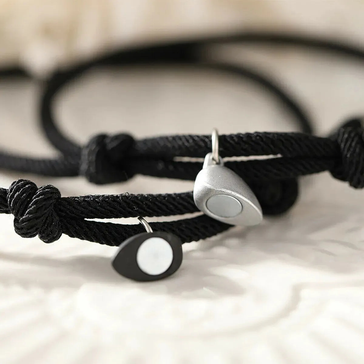 Dazisiny Pulseras Para Parejas Ajustables Con Imán Love,Amor Eterno Negro/negro.Regalos San Valentín.regalo de aniversario.Regalos para Hombre, Mujeres,Novio, Novia,pareja